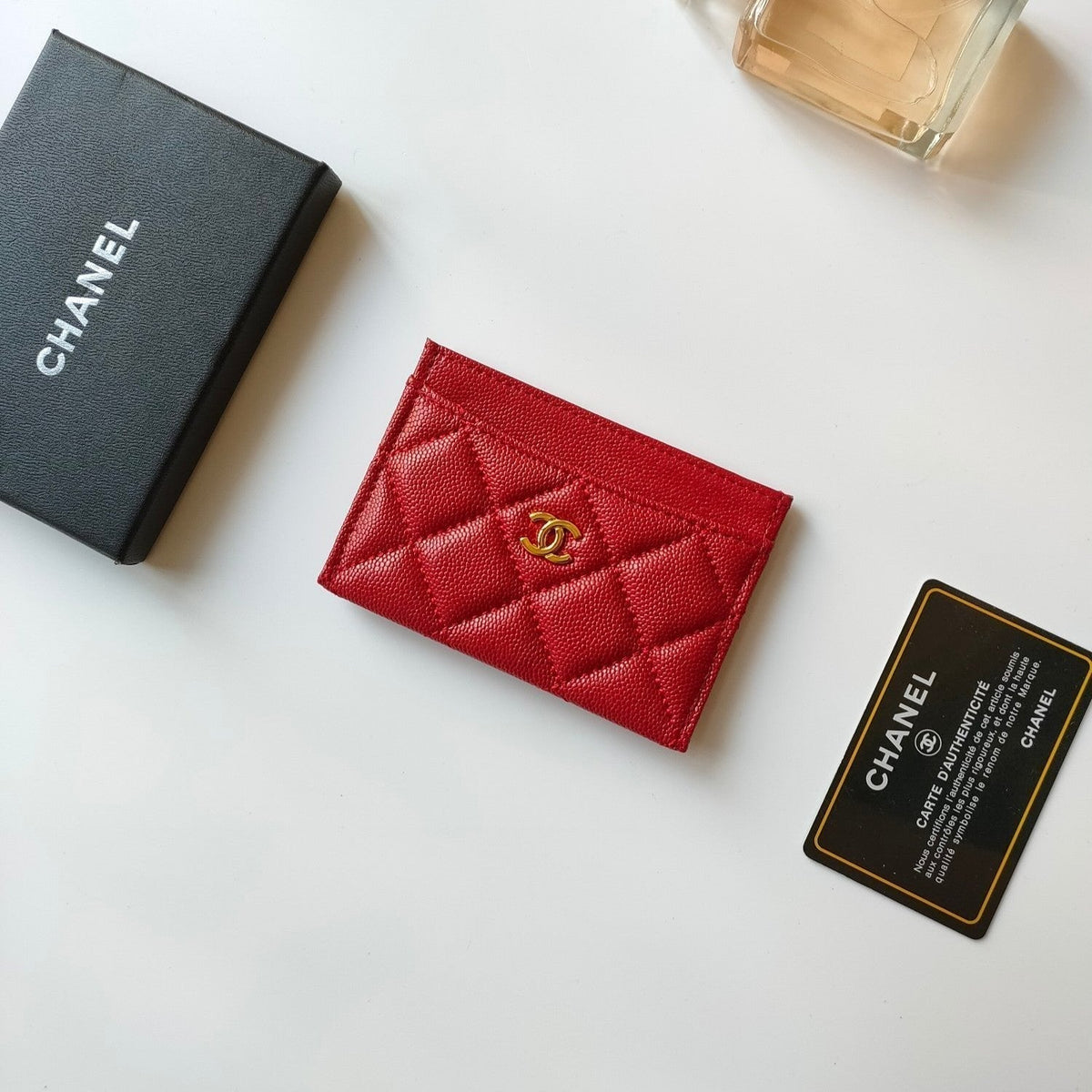 CHANEL CARD HOLDER 11.2 RED GRAINED CALFSKIN GOLD ICON