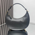 FENDIGRAPHY MEDIUM 29 IN BLACK SMOOTH LAMBSKIN GOLD HARDWARE