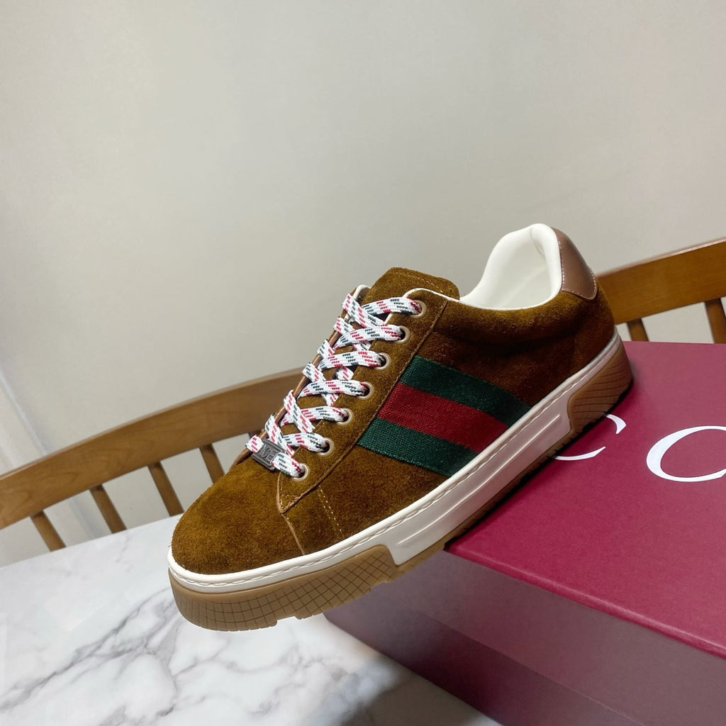 GUCCI 26S SNEAKER IN BROWN SUEDE